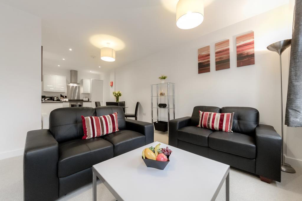 Roomspace Serviced Apartments - Nouvelle House Σάτον Εξωτερικό φωτογραφία